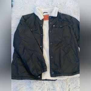 New without tag Levi’s jacket